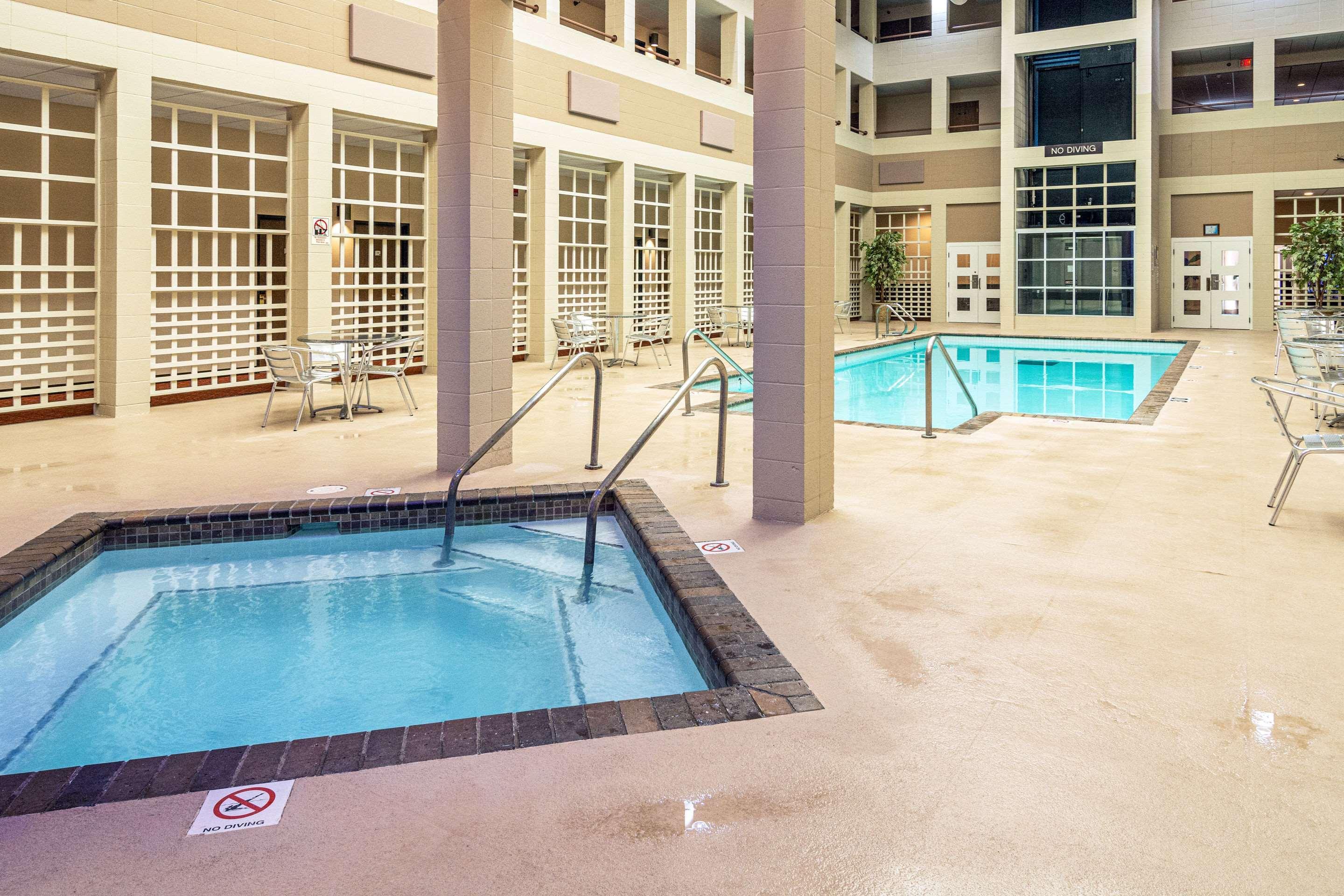 Quality Inn & Suites Virginia Exterior foto